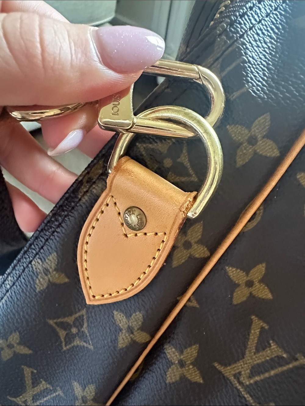 Louis Vuitton Alize Monogram Canvas Travel Bag - Picture 16 of 16